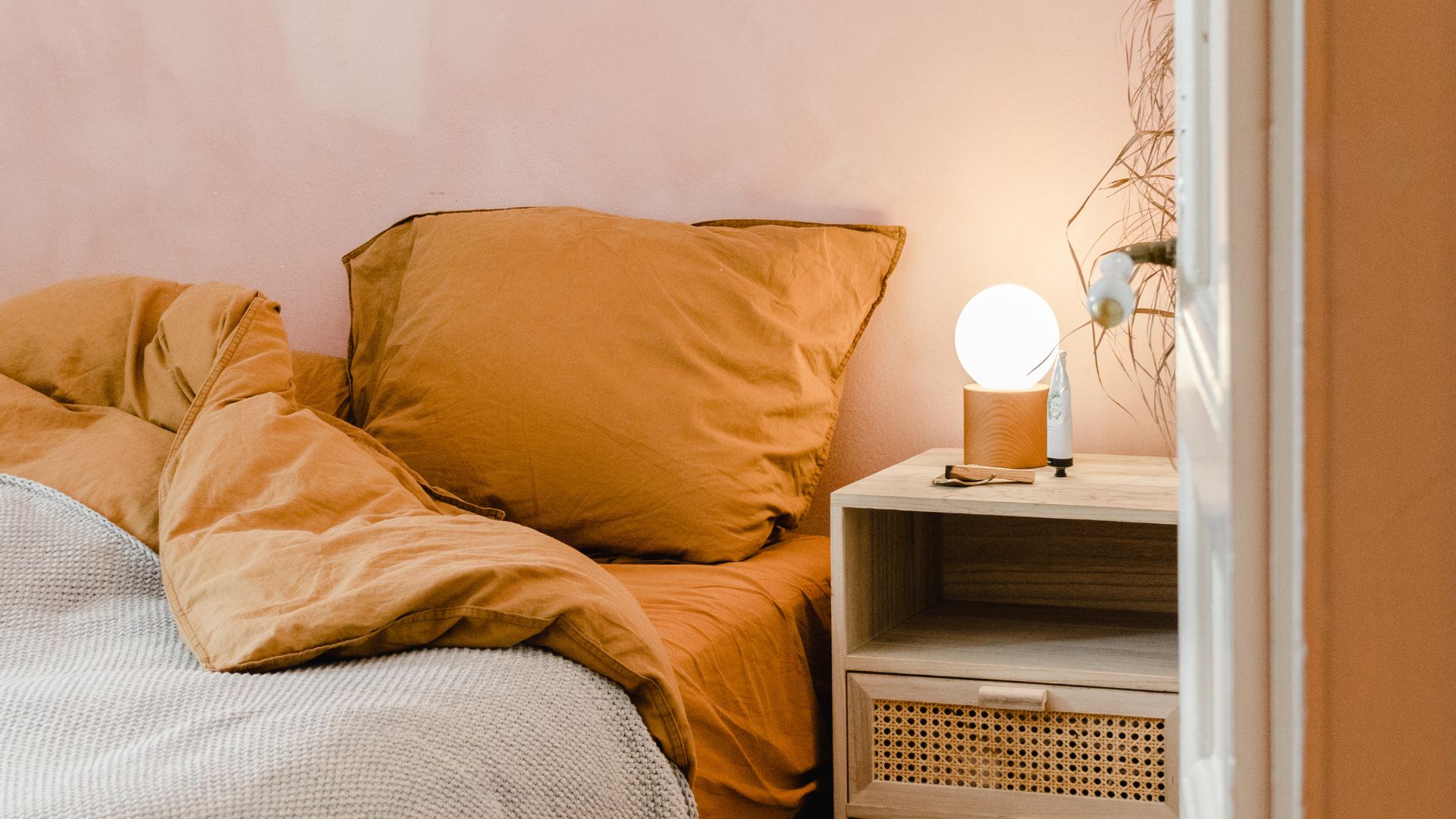 Autumn Is Coming How To Get Your Bedroom Ready For The Colder Months Modern Homes